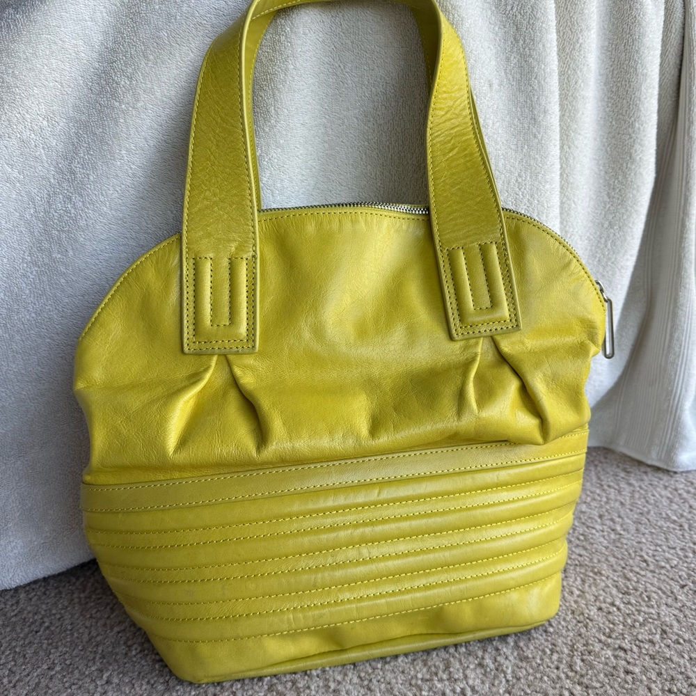 **RARE** Walter Baker Trapunto Yellow Shoulder Bag Leather EUC - Picture 10 of 16